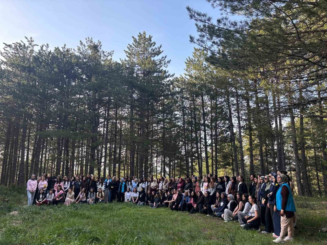 KÜTAHYALI KIZ ÖĞRENCİLER MURAT DAĞI KAMPI'NDA BULUŞTU