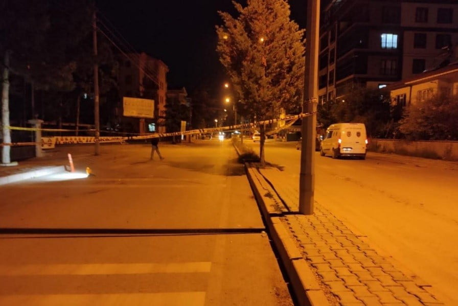 KÜTAHYA’NIN TAVŞANLI İLÇESİNDE, HUSUMETLİ 2 KİŞİ ARASINDA ÇIKAN TARTIŞMA SONRASINDA ÇIKAN KAVGADA...