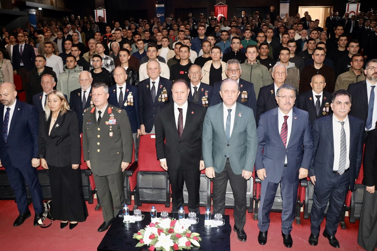 Kuzey Kıbrıs Türk Cumhuriyeti Cumhuriyet Meclisi Başkanı Ziya Öztürkler (sağ 4), Karadeniz Teknik...