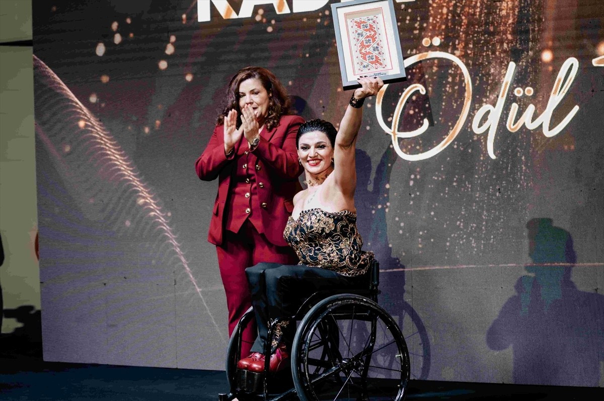 Kuzey Kıbrıs Türk Cumhuriyeti'nde (KKTC) düzenlenen "Yılın Kadın Girişimcileri Ödül Töreni"nde...