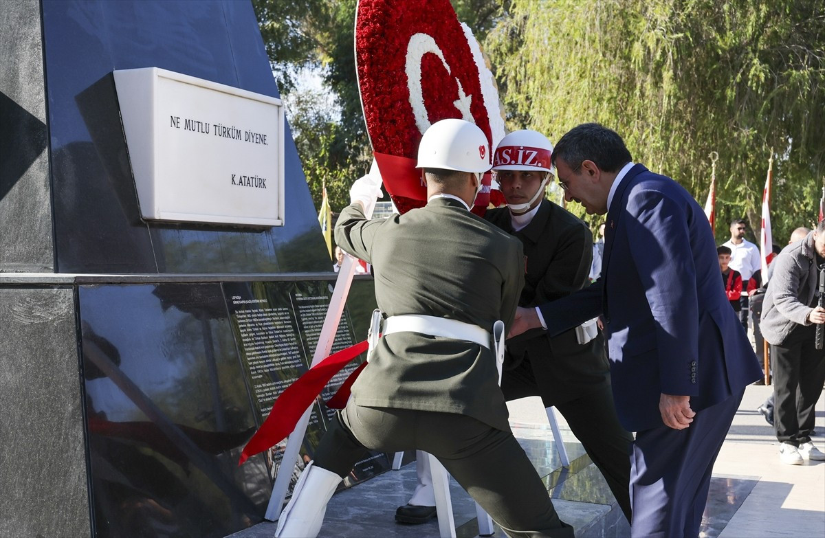 Kuzey Kıbrıs Türk Cumhuriyeti'nin (KKTC) 42. kuruluş yıl dönümü ve 15 Kasım Cumhuriyet Bayramı...