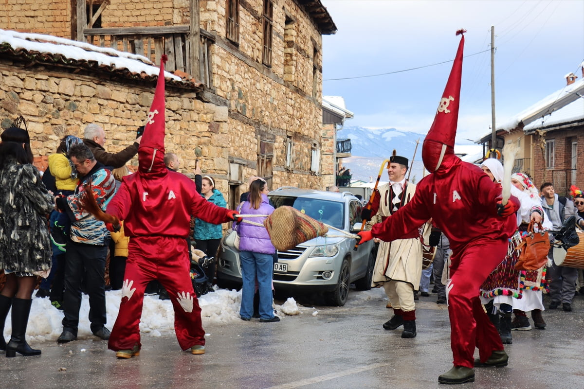 Kuzey Makedonya'nın güneybatısındaki Vevçani Belediyesi'nde 14 asır geçmişi olduğuna inanılan...