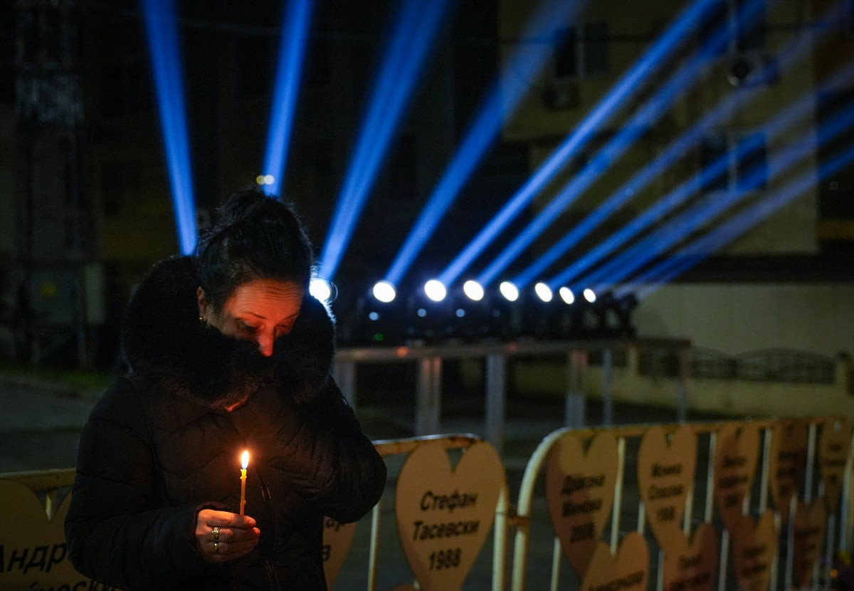 Kuzey Makedonya’nın Koçani kentinde bir yıl önce çıkan yangında 63 kişinin hayatını kaybettiği...