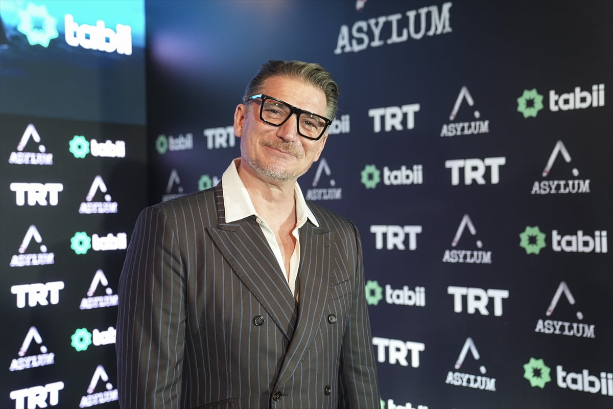 La Casa de Papel"deki "Marsilya" rolüyle uluslararası üne kavuşan oyuncu Luka Peros, tabii'nin...