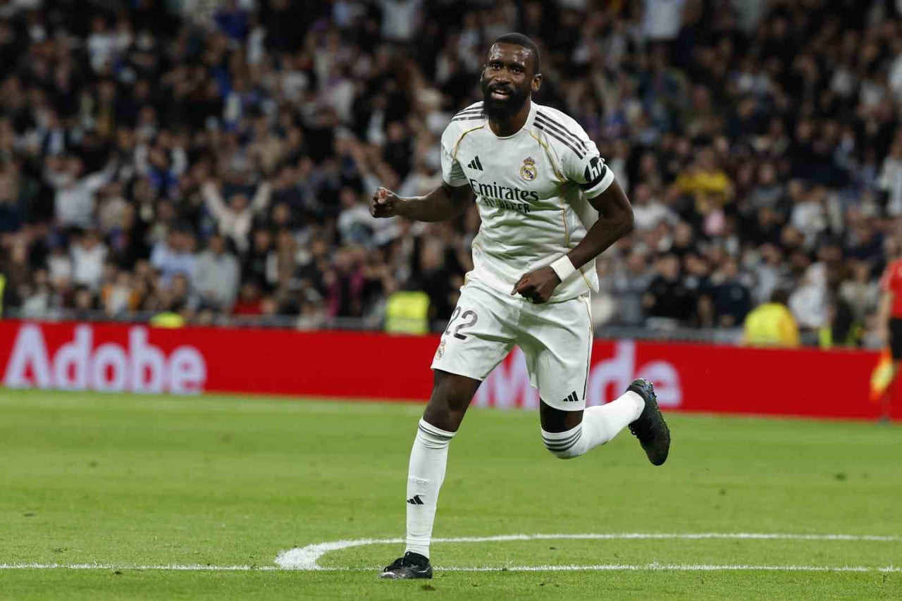 LA LİGA EKİPLERİNDEN REAL MADRİD, ALMAN DEFANS OYUNCUSU ANTONİO RÜDİGER'İN SÖZLEŞMESİNİN 2027...