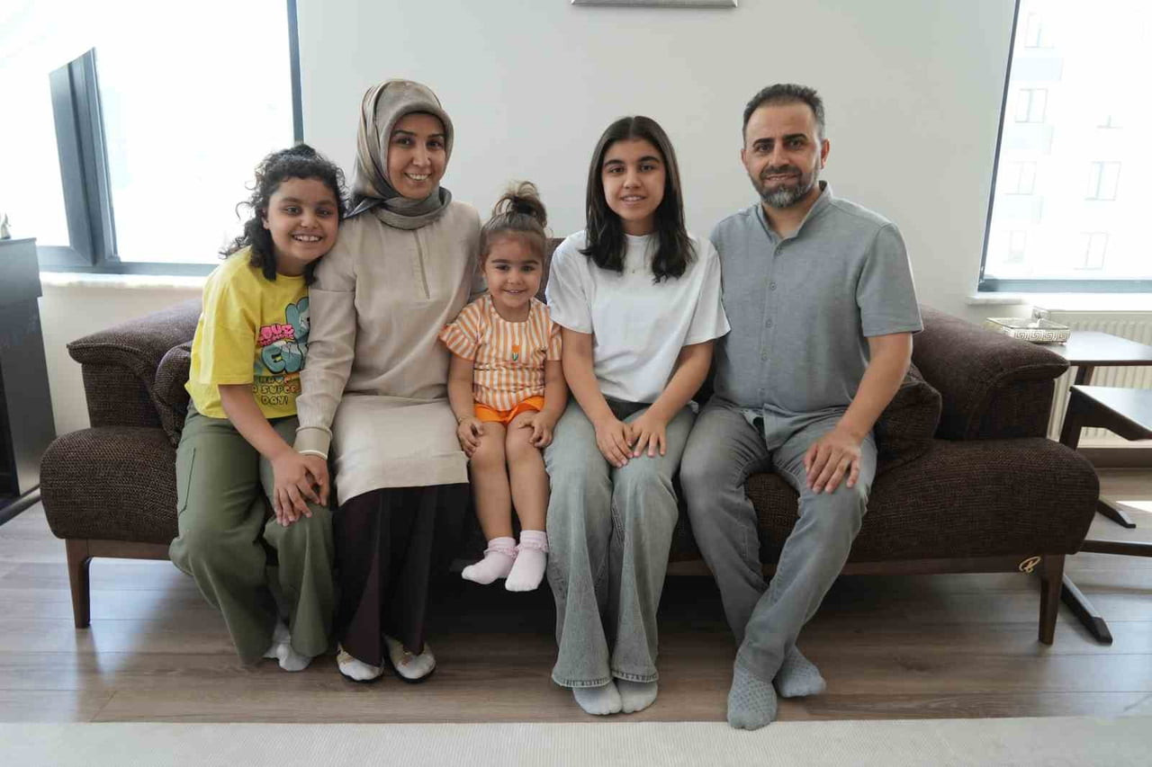 LGS TÜRKİYE BİRİNCİSİ ZEYNEP ÜLKÜ ASLAN BAŞARISININ SIRRINI ANLATTI.