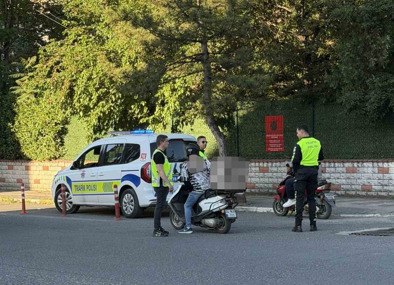 LÜLEBURGAZ İLÇE EMNİYET MÜDÜRLÜĞÜ’NE BAĞLI TRAFİK POLİSLERİ TARAFINDAN GERÇEKLEŞTİRİLEN...