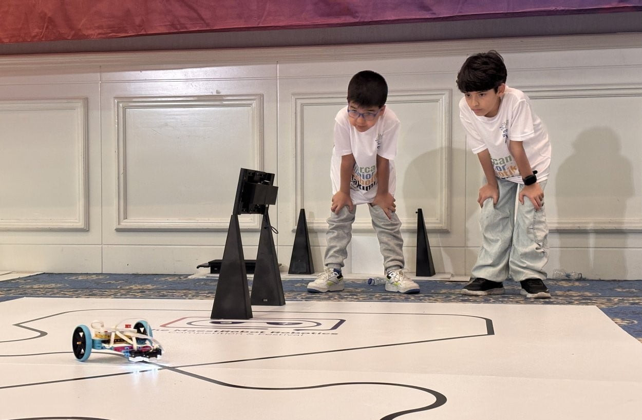 MAESTROBOT ROBOTİCS COMPETİTİON & FESTİVAL KAPSAMINDA DÜZENLENEN YARIŞMADA MERCAN JUNİOR TAKIMI...