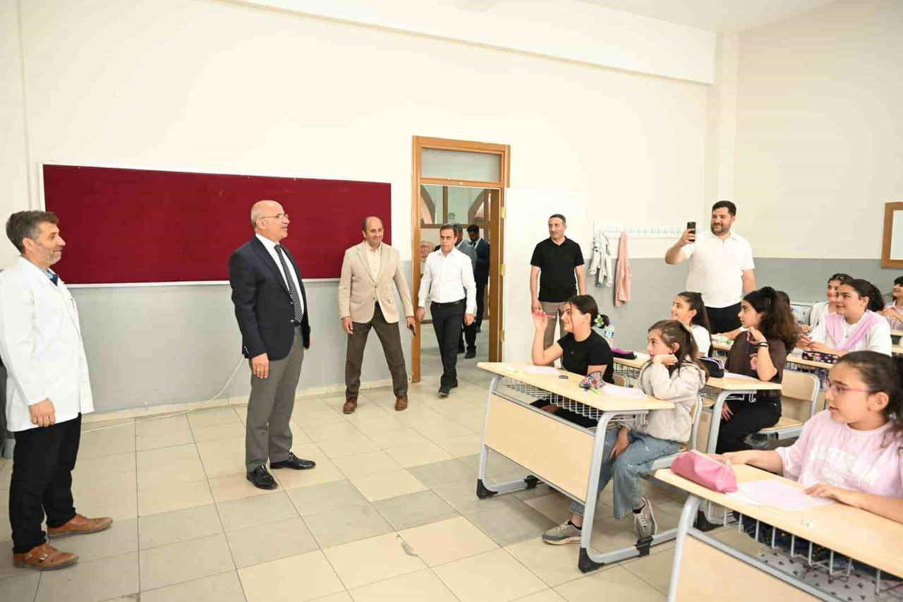 MALATYA BÜYÜKŞEHİR BELEDİYESİ EĞİTİMDE FIRSAT EŞİTLİĞİ SAĞLIYOR