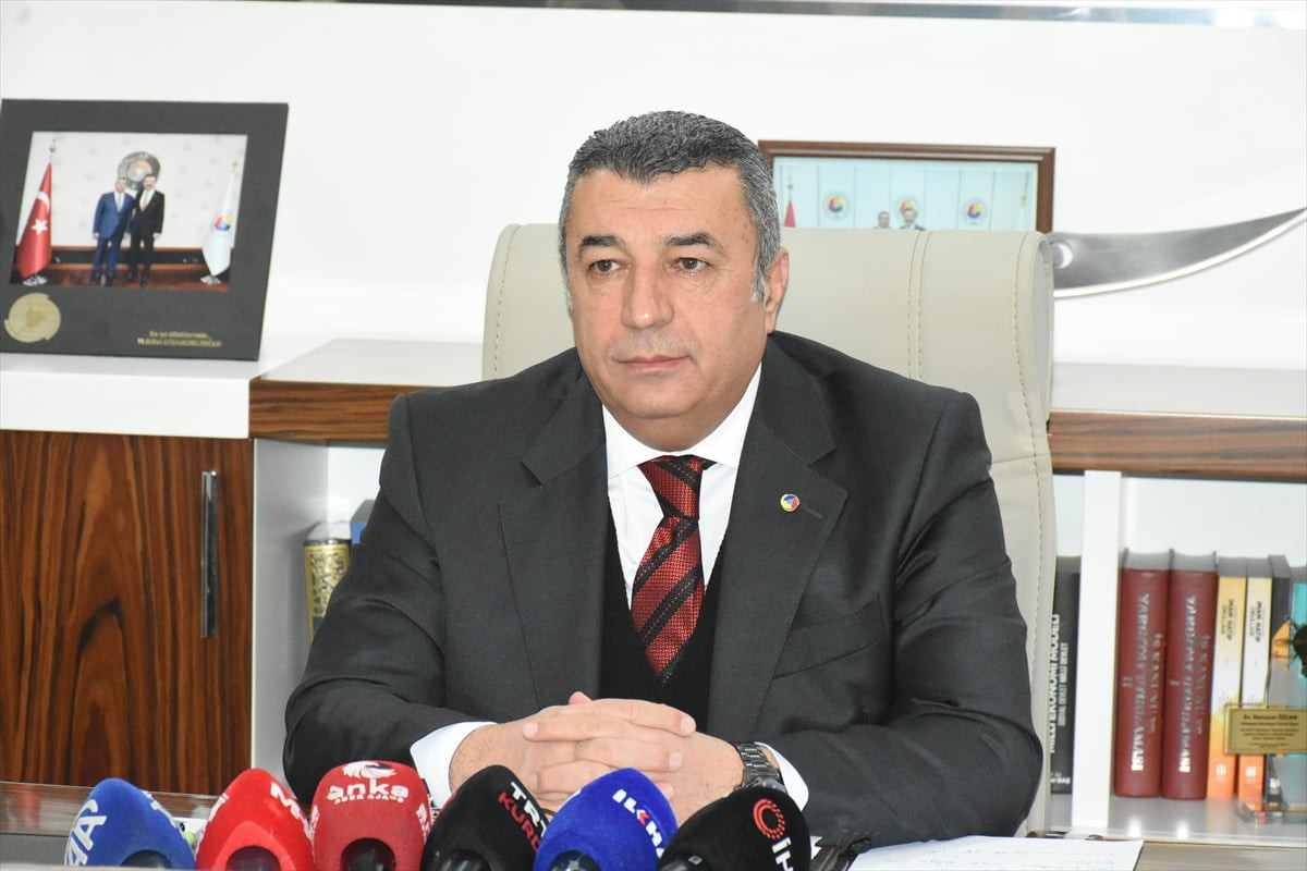 Malatya Ticaret Borsası Başkanı Ramazan Özcan, Malatya'dan geçen yıl 303 milyon 584 bin dolarlık...