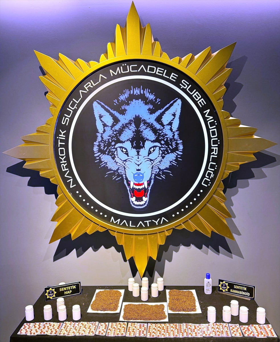 Malatya'da düzenlenen uyuşturucu operasyonunda 9 şüpheli gözaltına alındı. Belirlenen adreslere...