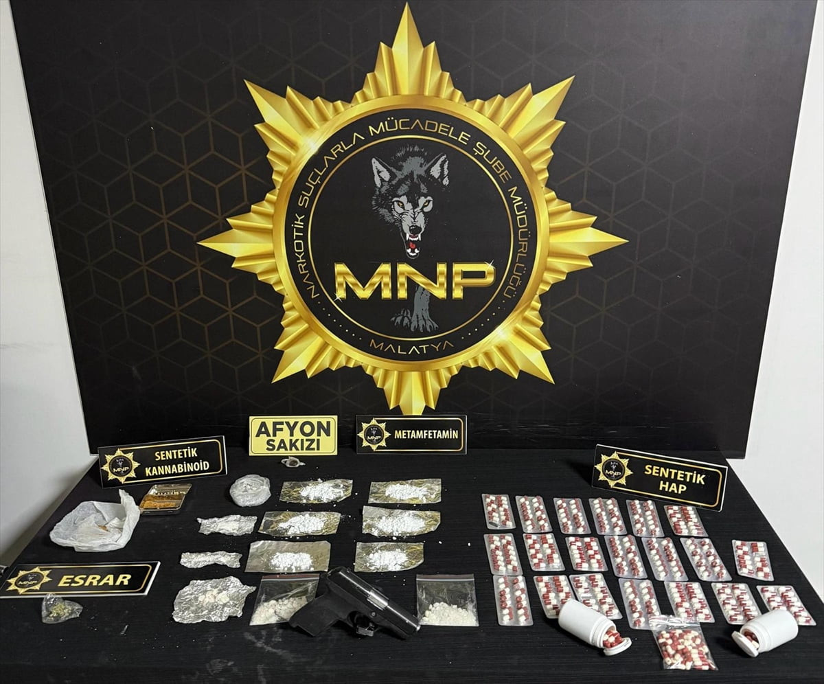 Malatya'da düzenlenen uyuşturucu operasyonunda gözaltına alınan 7 şüpheli tutuklandı. Yapılan...