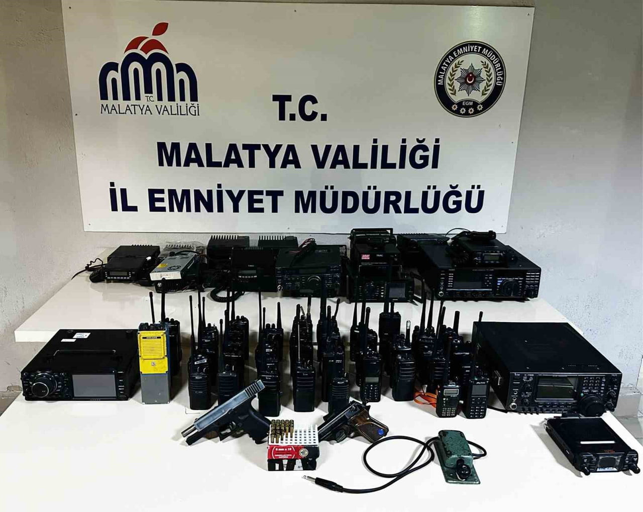 MALATYA'DA EMNİYET FREKANSLARINI DİNLEYEN 6 ŞÜPHELİYE OPERASYON