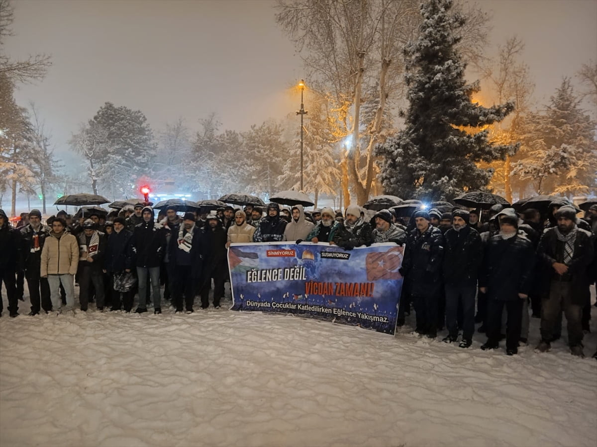 Malatya'da, Gazze'ye destek yürüyüşünde İsrail'in Gazze'deki soykırımı protesto edildi.