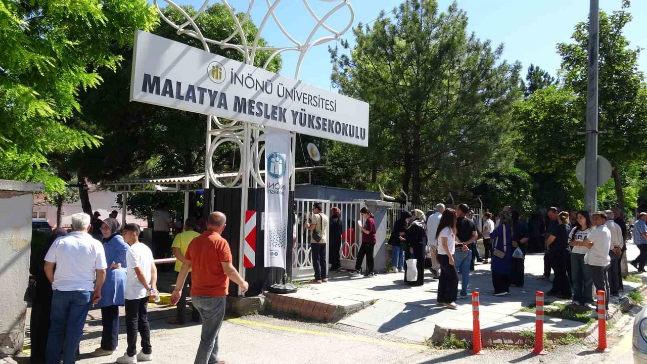 MALATYA'DA YKS HEYECANI SÜRÜYOR