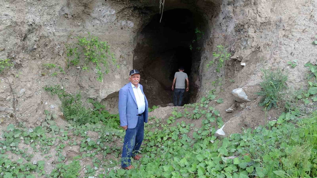 MALATYA'NIN BATTALGAZİ İLÇESİNE BAĞLI ÇOLAKLI MAHALLESİ'NDE BOZTAŞ AİLESİNİN YAKLAŞIK 50 YIL ÖNCE...