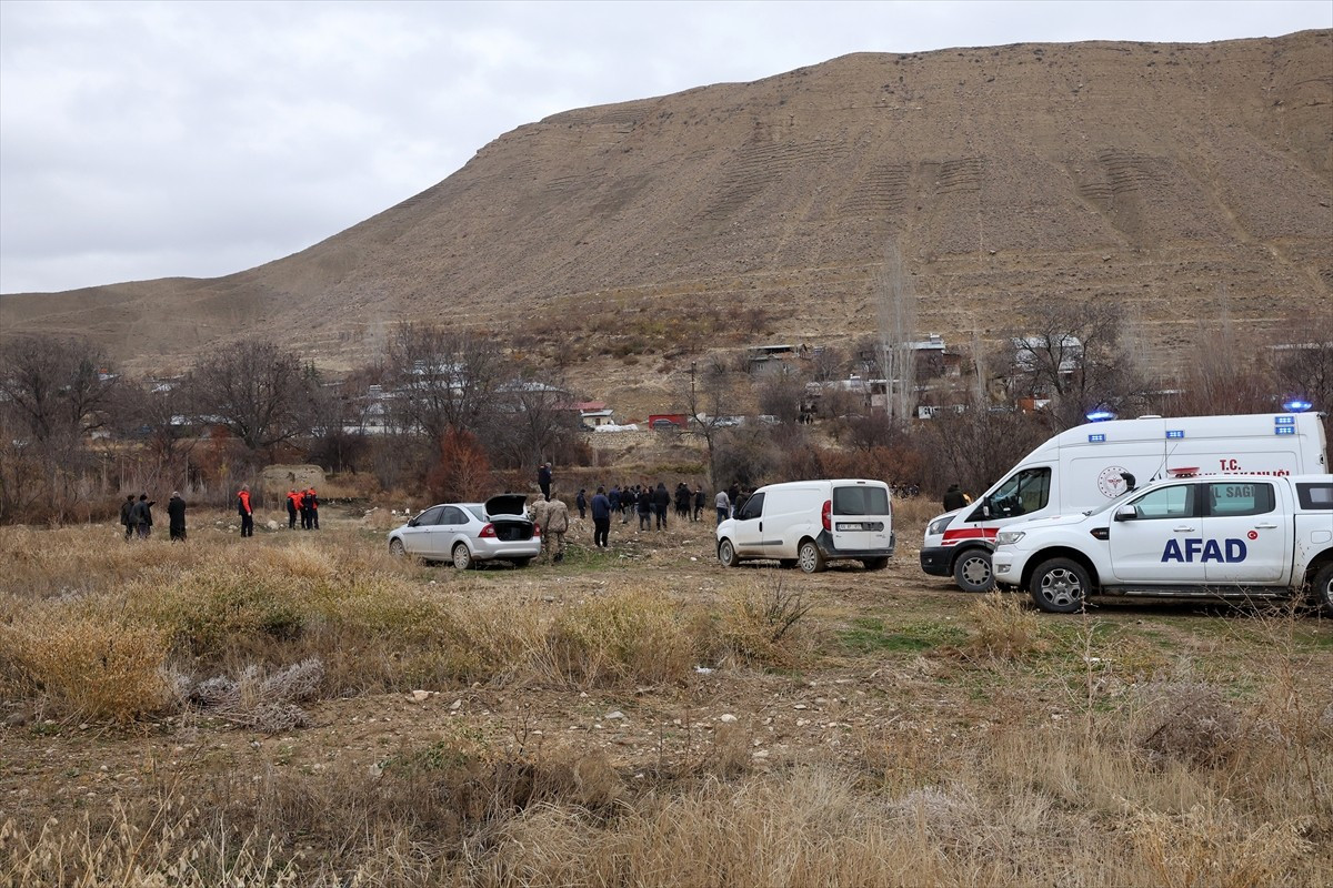 Malatya'nın Darende ilçesinde kaybolan 80 yaşındaki kişinin cesedi sazlık alanda bulundu.