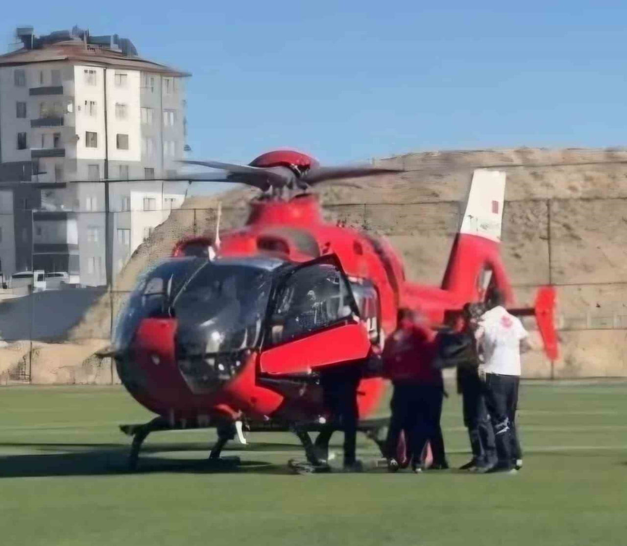 MALATYA’DA AMBULANS HELİKOPTER 62 YAŞINDAKİ HASTA İÇİN HAVALANDI