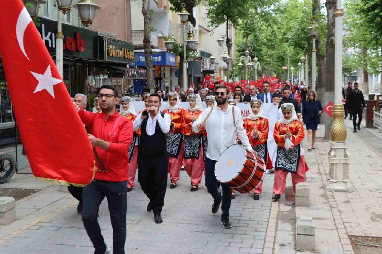 MALATYA’DA GENÇLİK HAFTASI COŞKUSU