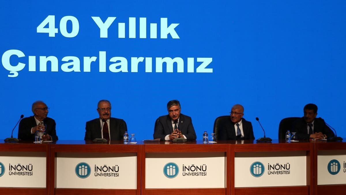 MALATYA’DA "40 YILLIK ÇINARLAR" PANELİ DÜZENLENDİ