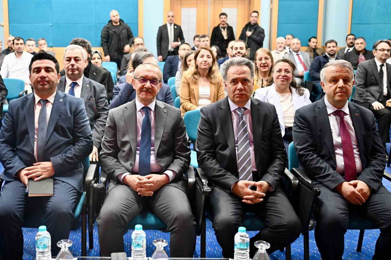 MALATYA’DA ÜNİVERSİTE YÖNETİCİLERİNE EĞİTİM PROGRAMI