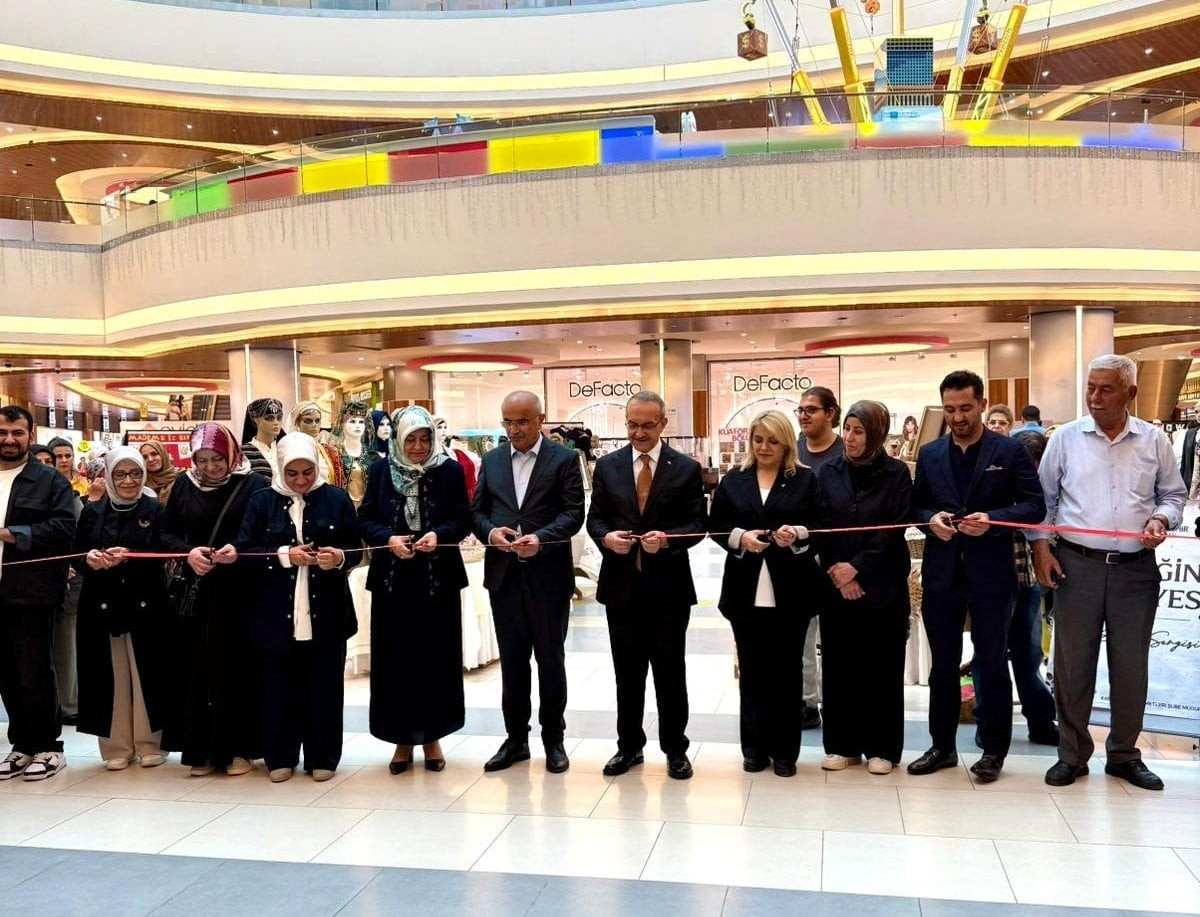 MALATYAPARK AVM'DE EL EMEĞİ GÖZ NURU ESERLER GÖRÜCÜYE ÇIKTI