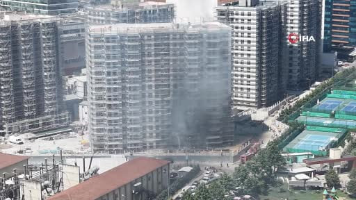 Maltepe'de inşaatın dış cephesinde yangın çıktı