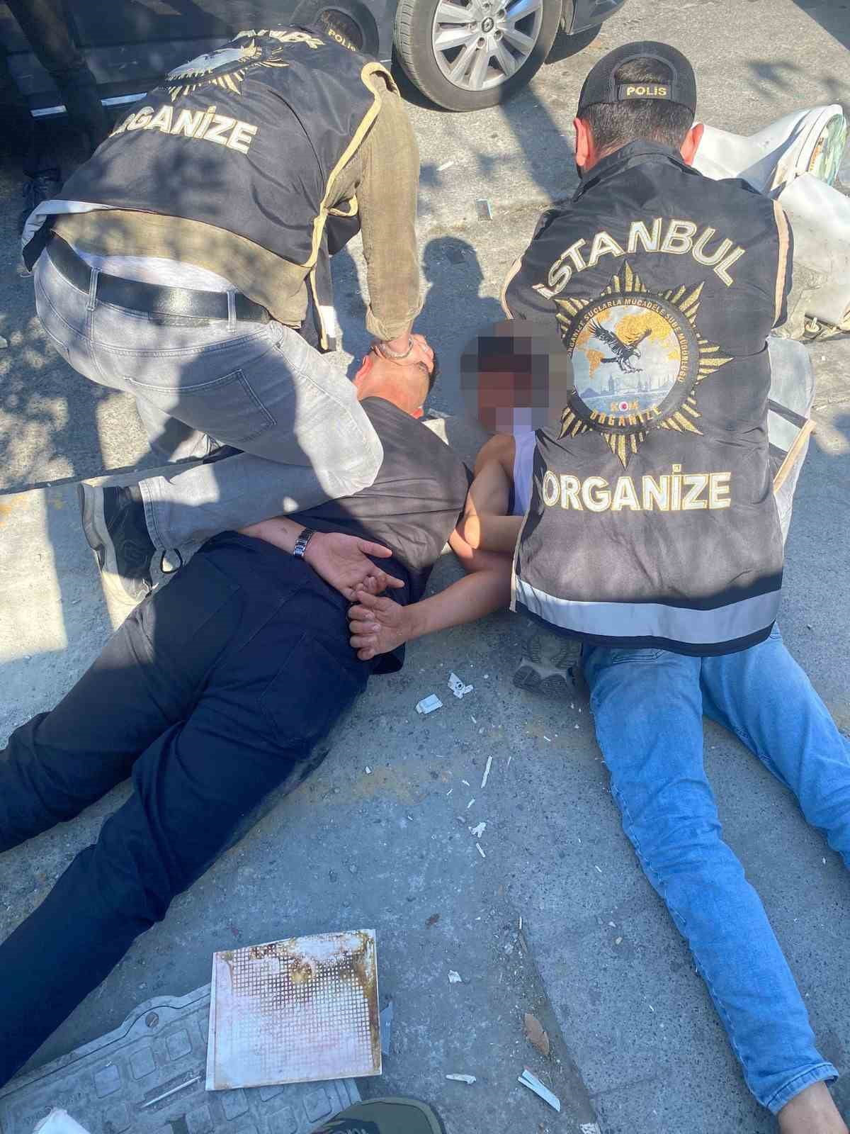 MALTEPE'DE OTOKOÇ GENEL MÜDÜRLÜĞÜ BİNASINA DÜZENLENEN SİLAHLI SALDIRININ ARDINDAN KAÇAN 2 ŞÜPHELİ...
