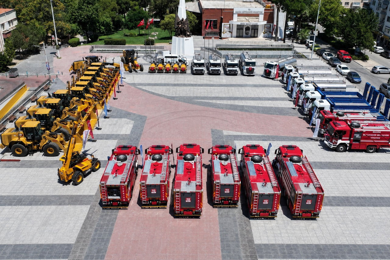 MANİSA BÜYÜKŞEHİR BELEDİYESİ, TAMAMEN ÖZ KAYNAKLARIYLA YAKLAŞIK 350 MİLYON TL DEĞERİNDE 37 YENİ...
