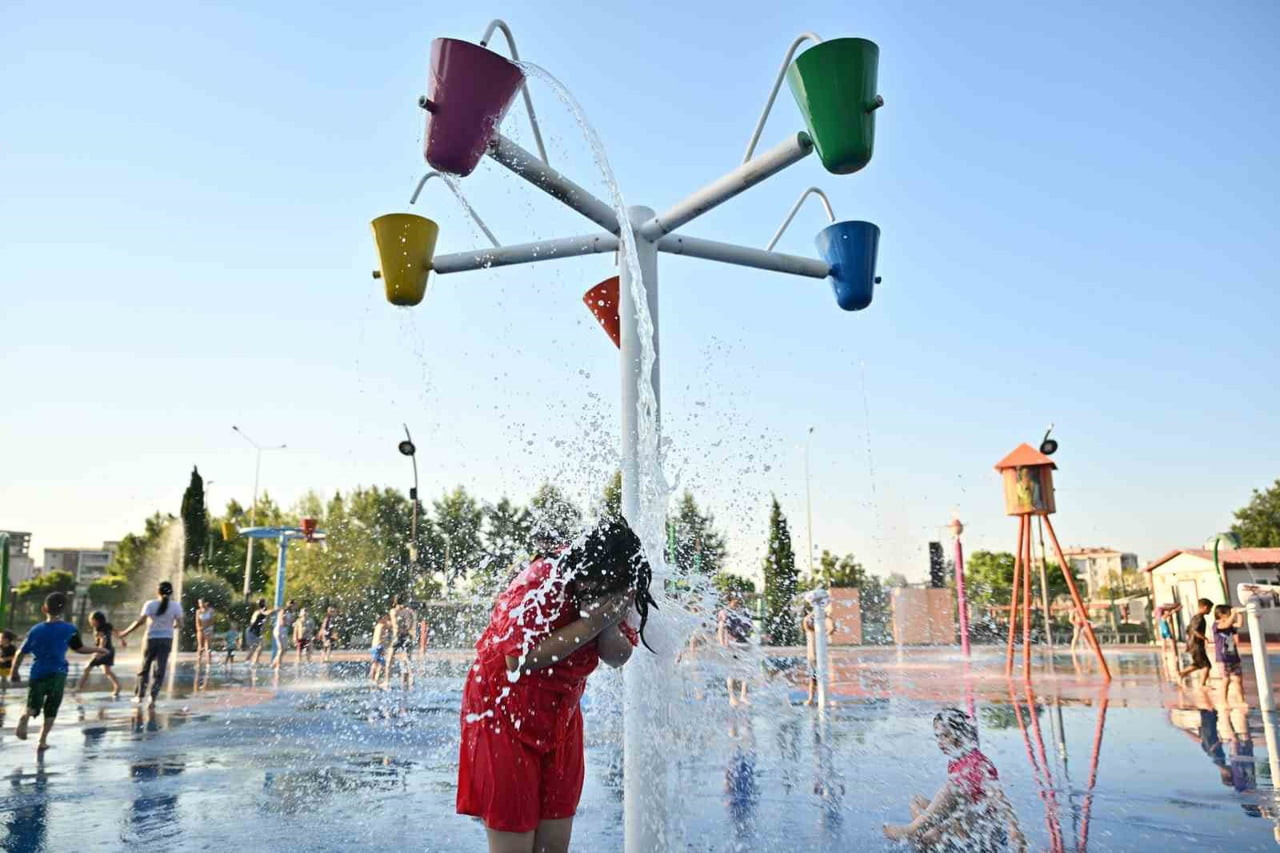 MANİSA BÜYÜKŞEHİR BELEDİYESİ TARAFINDAN ATATÜRK KENT PARKI'NDA HİZMETE AÇILAN FRESH PARK, YAZ...
