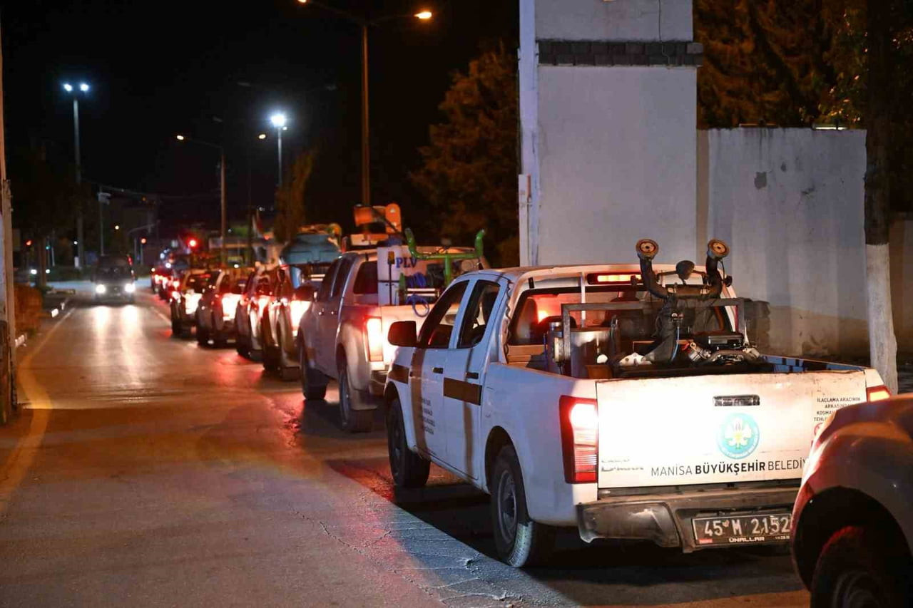 MANİSA BÜYÜKŞEHİR BELEDİYESİ, VEKTÖRLERLE MÜCADELE KAPSAMINDA 17 İLÇEDE İLAÇLAMA ÇALIŞMALARINI...
