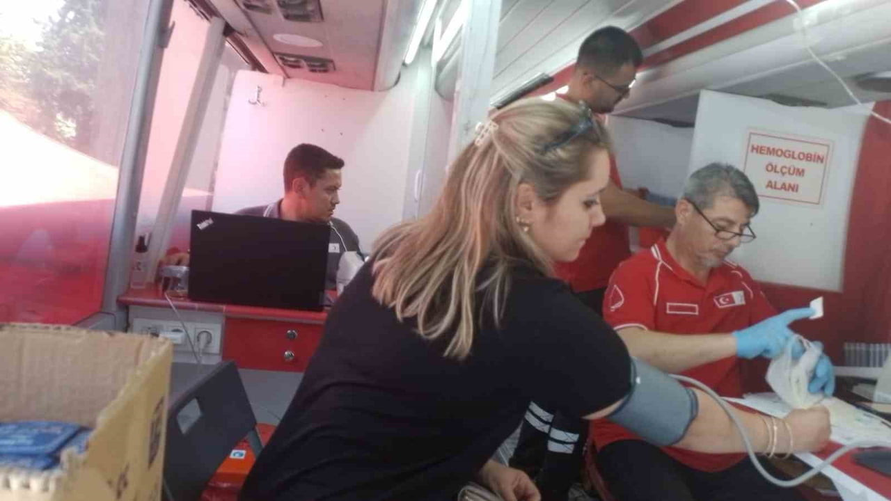 MANİSA TÜRK KIZILAY KAN MERKEZİ İLE SARIGÖL KIZILAY ŞUBESİ'NİN ORTAKLAŞA DÜZENLEDİĞİ KAN BAĞIŞI...