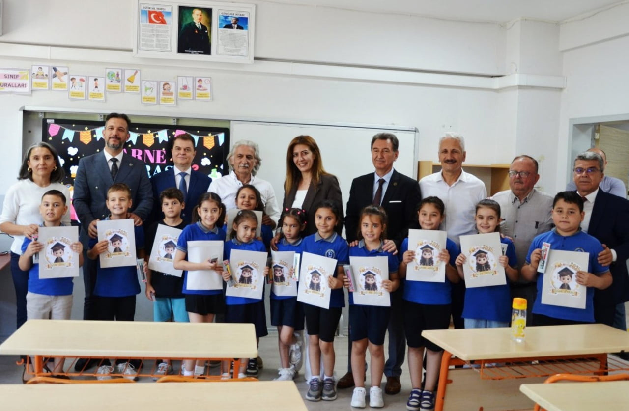 MANİSA'DA 2025-2026 EĞİTİM ÖĞRETİM YILI SONA ERERKEN, 268 BİN 553 ÖĞRENCİ KARNE HEYECANI YAŞADI....