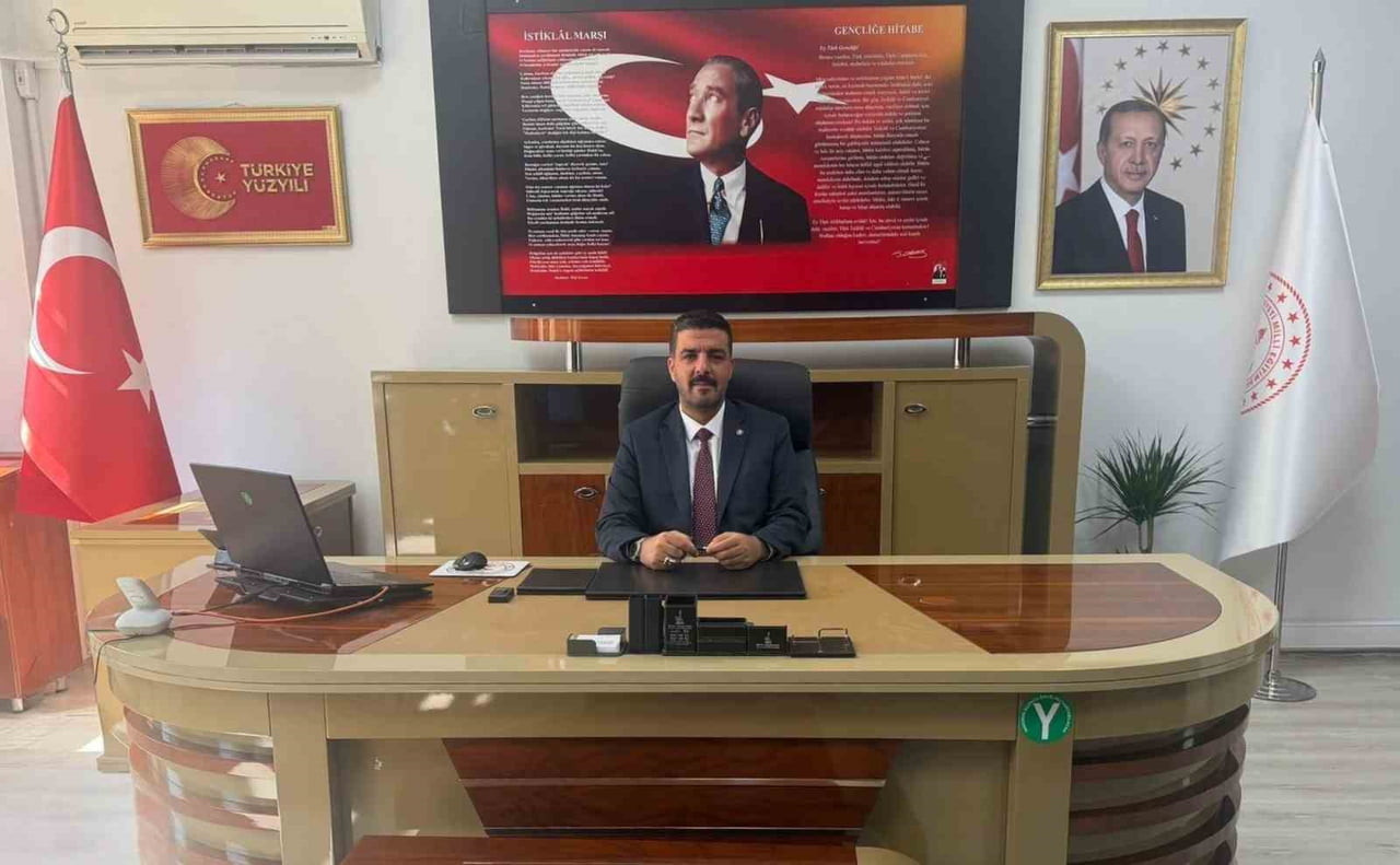 MANİSA'DA İLÇE MİLLİ EĞİTİM MÜDÜRLÜKLERİNDEKİ GÖREV DEĞİŞİMİ KAPSAMINDA YUNUSEMRE İLÇE MİLLİ...
