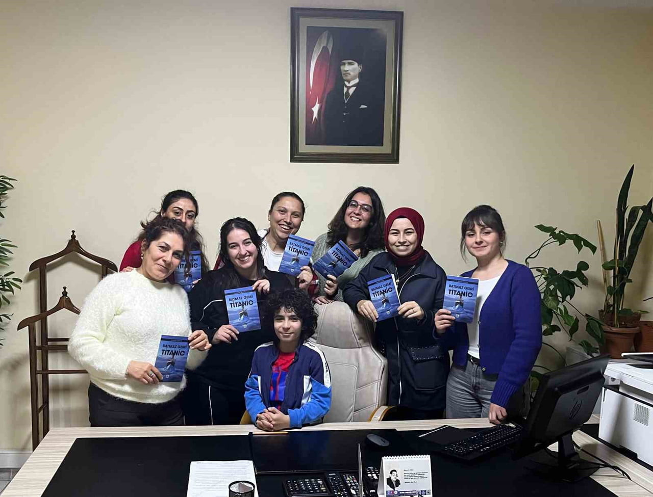 MANİSA'DA YAŞAYAN İLKOKUL 4. SINIF ÖĞRENCİSİ İLBARS ÖZEN, HENÜZ 9 YAŞINDAYKEN KALEME ALDIĞI...