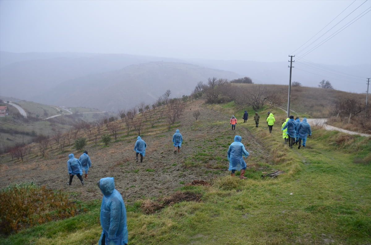 Manisa'nın Demirci ilçesinde kaybolan kadının bulunması için başlatılan çalışmalar 7. gününde...