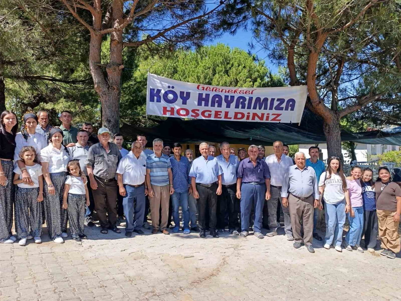 MANİSA'NIN GÖRDES İLÇESİNE BAĞLI DUTLUCA MAHALLESİ'NDE YÜZYILLARDIR SÜRDÜRÜLEN GELENEKSEL KÖY...