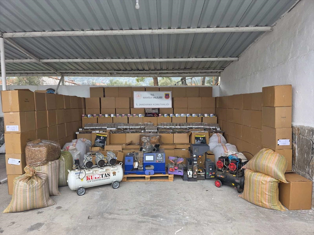 Manisa'nın Kırkağaç ilçesinde kaçak tütün operasyonunda gözaltına alınan şüpheli tutuklandı. İş...