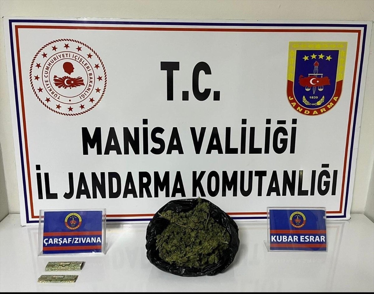 Manisa'nın Salihli ilçesinde uyuşturucu madde ticareti yapan şüpheli gözaltına alındı.