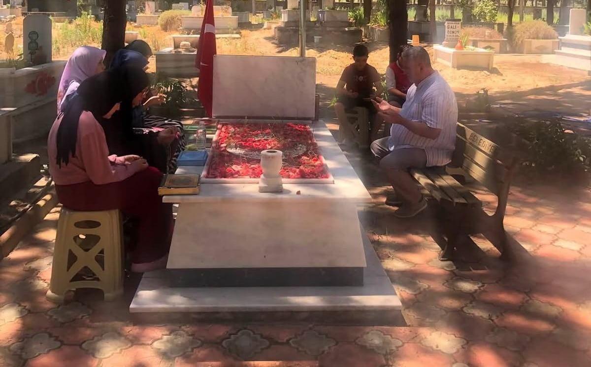 MANİSA'NIN SARIGÖL İLÇESİNDE YAZ KUR'AN KURSU ÖĞRENCİLERİ, 15 TEMMUZ DEMOKRASİ VE MİLLİ BİRLİK...