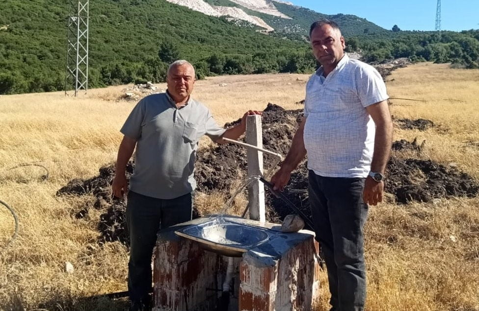 MANİSA'NIN SARUHANLI İLÇESİNDE BELEDİYE EKİPLERİ, KULLANILMAYAN KAYNAK SULARINI YAKLAŞIK 1...