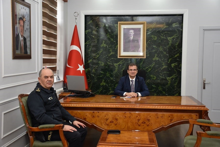 MANİSA’NIN SALİHLİ İLÇE EMNİYET MÜDÜRÜ BURHAN DEMİRKIRAN’IN EMEKLİ OLMASIYLA BOŞALAN GÖREVE, 2....