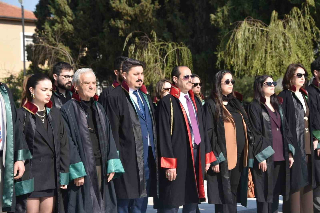 MANİSA’NIN SALİHLİ İLÇESİNDE, 5 NİSAN AVUKATLAR GÜNÜ DOLAYISIYLA MANİSA BAROSU SALİHLİ...