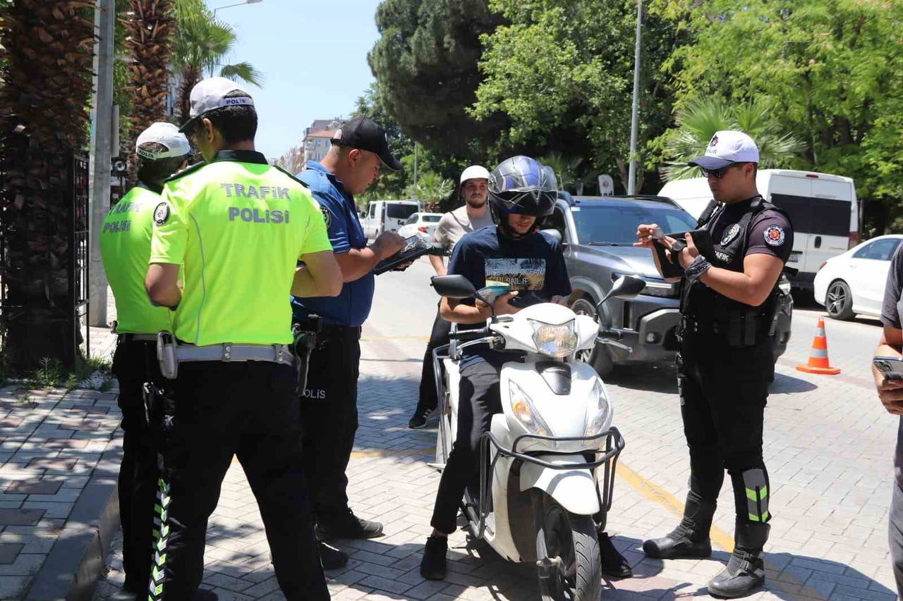 MANİSA’NIN TURGUTLU İLÇESİNDE YAZ AYLARINDA ARTAN YARALANMALI MOTOSİKLET KAZALARININ ÖNÜNE GEÇMEK...
