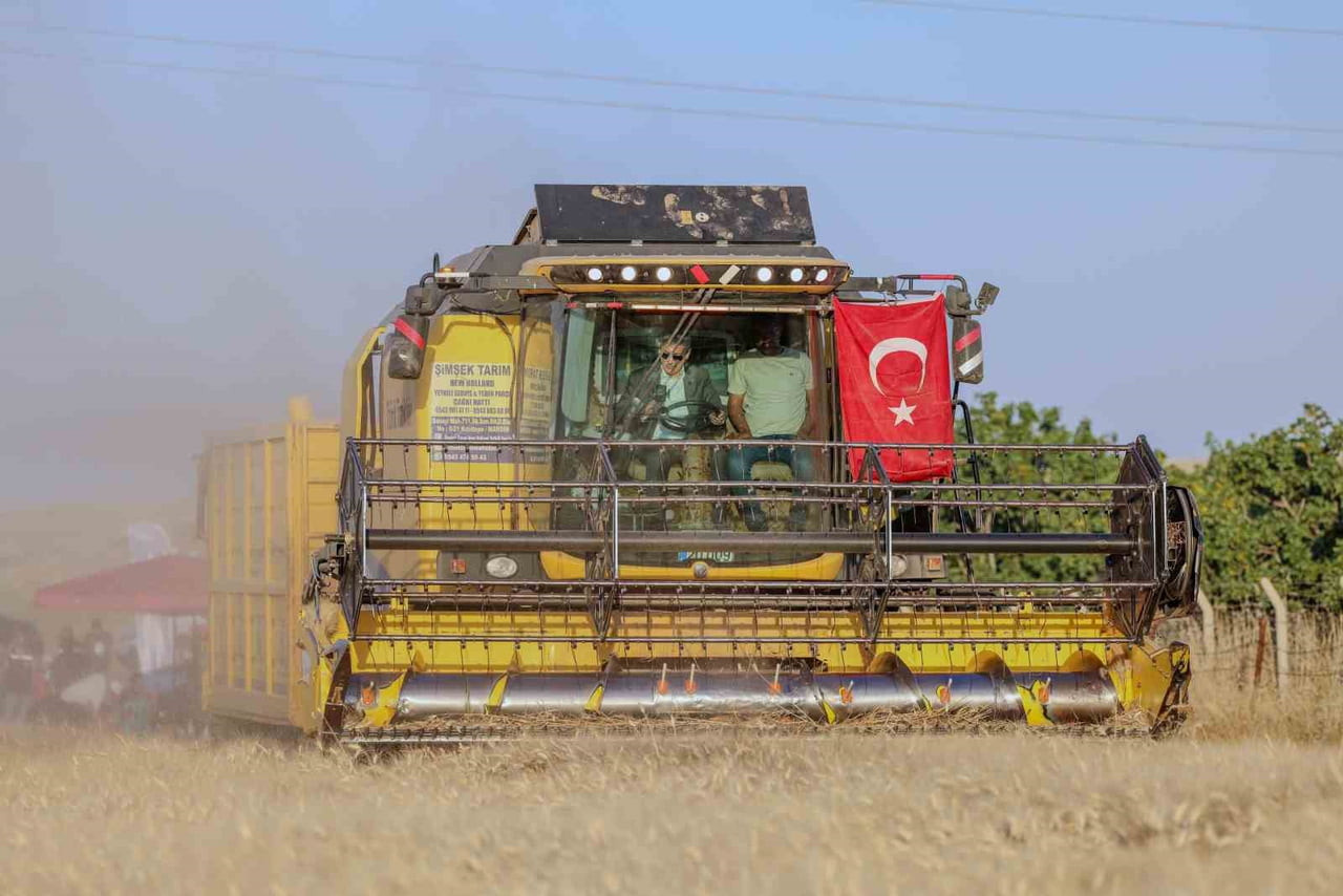 MARDİN VALİSİ VE BÜYÜKŞEHİR BELEDİYE BAŞKAN VEKİLİ TUNCAY AKKOYUN, KIZILTEPE İLÇESİNE BAĞLI...