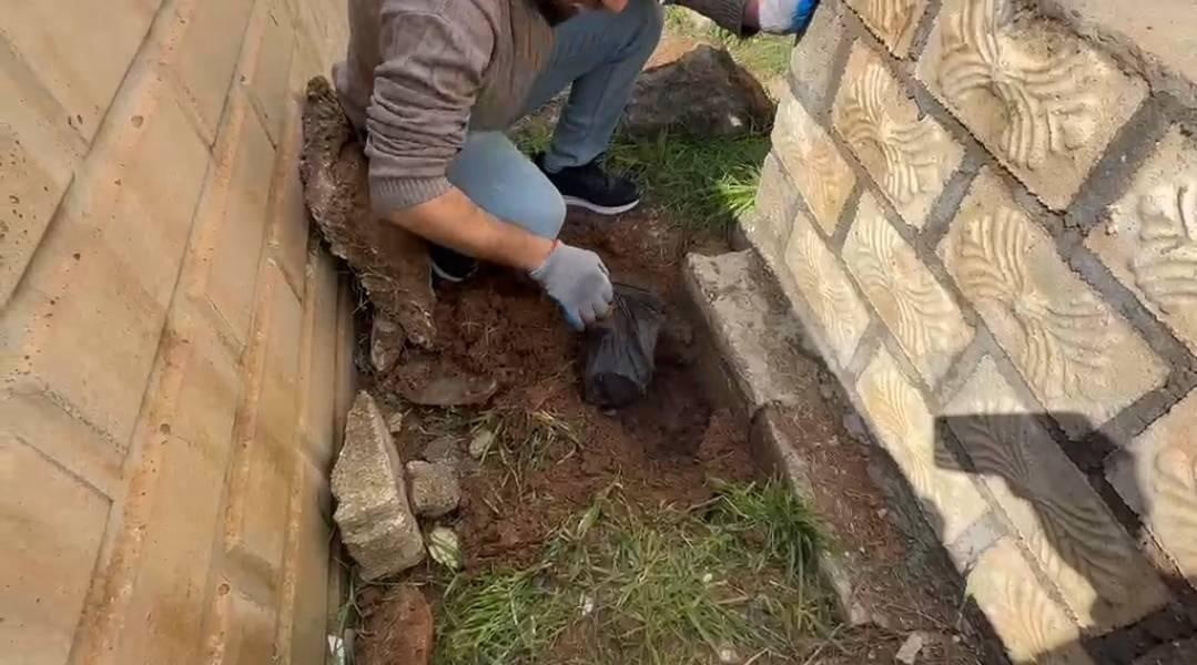 MARDİN'DE MEZARLIKTA TOPRAĞA GÖMÜLÜ EROİN ELE GEÇİRİLDİ