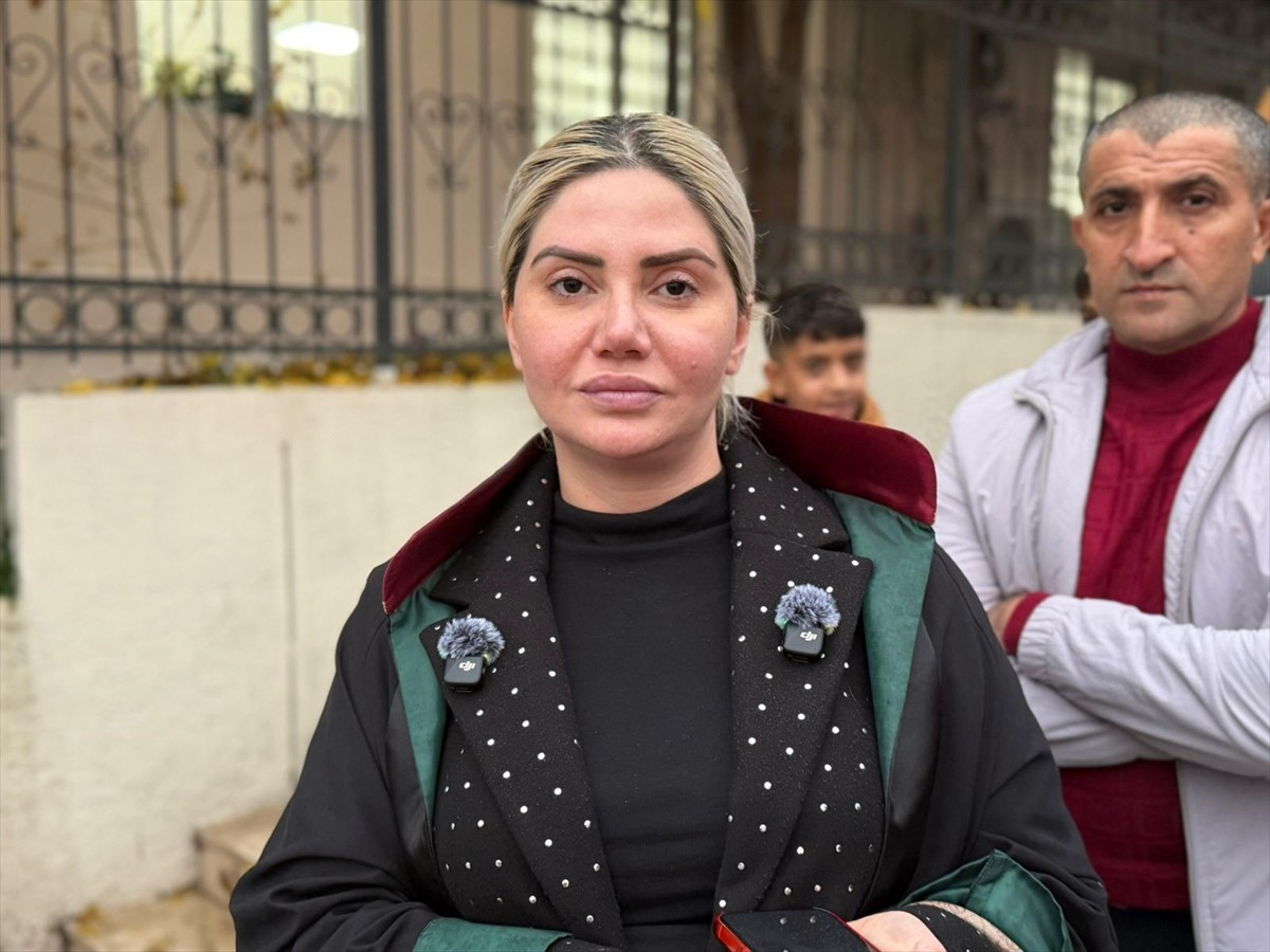 Mardin'in Artuklu ilçesinde geçen yıl bir kişiyi sert cisimle vurarak öldürdükleri gerekçesiyle...