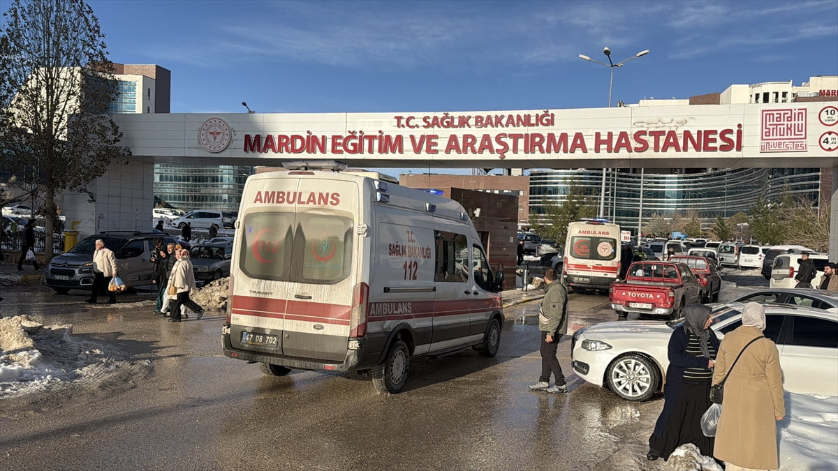 Mardin'in Kızıltepe ilçesinde iki grup arasında çıkan silahlı kavgada, 4 kişi yaralandı....