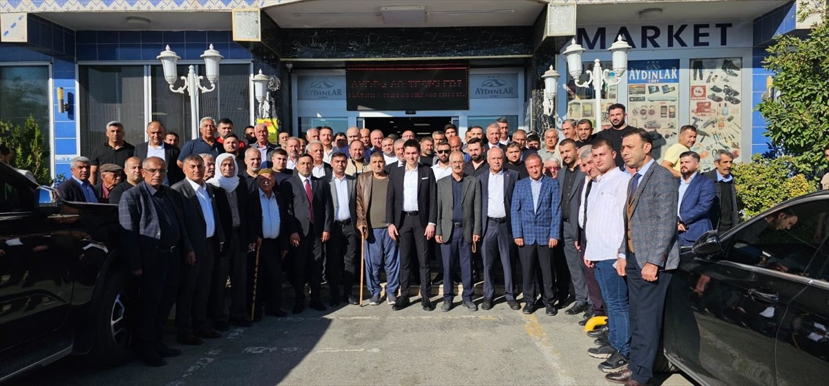 Mardin'in Nusaybin ilçesinde aralarında husumet bulunan iki aile barıştırıldı. Bir konaklama...