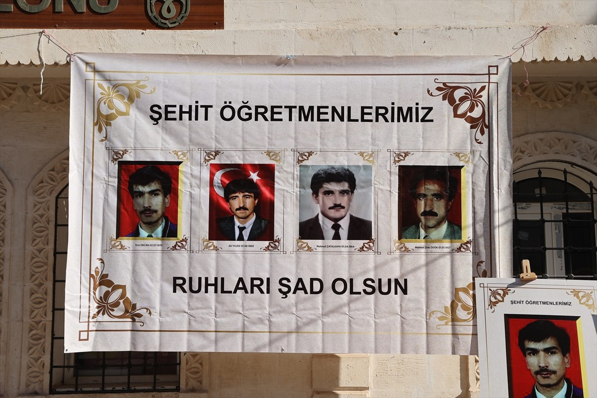 Mardin'in Savur ilçesinde 5 Kasım 1994'te PKK'lı teröristlerce katledilen 4 öğretmen için anma...